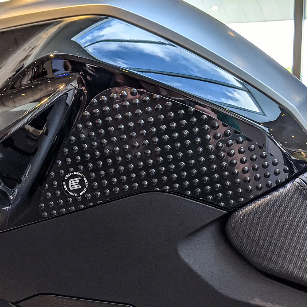 Eazi-Grip BMW F900R 20-25 - EVO Black R&G